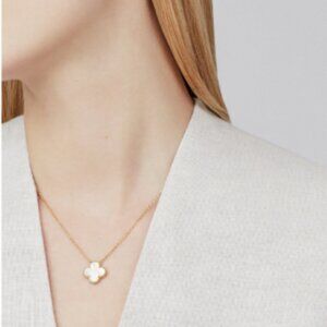 Van Cleef and Arpels - Mother of Pearl Necklace